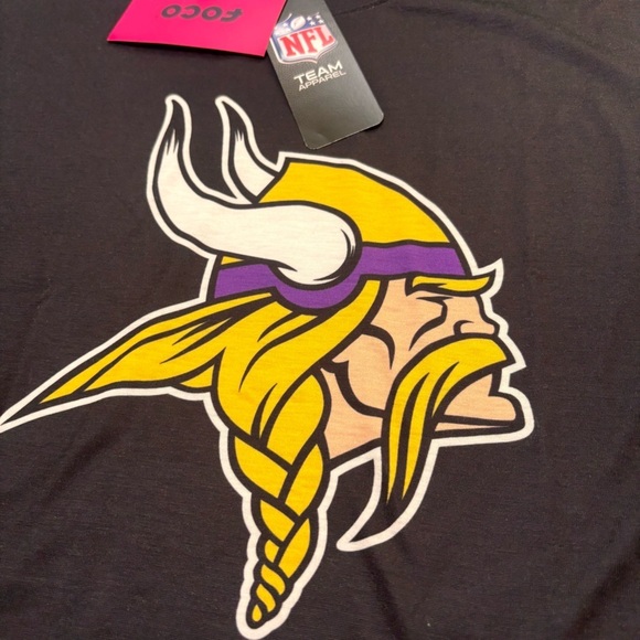 FOCO Women's NFL Minnesota Vikings Logo Crop Top Shirt - Picture 8 of 8